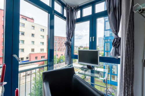 Modern, bright & comfortable 1 room apartment, floor-to-ceiling panoramic windows near main station - Gallery - 10