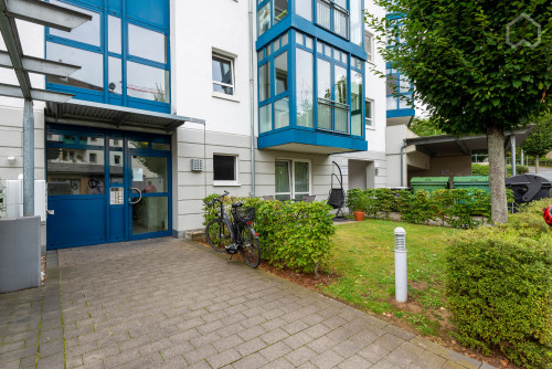 Modern, bright & comfortable 1 room apartment, floor-to-ceiling panoramic windows near main station