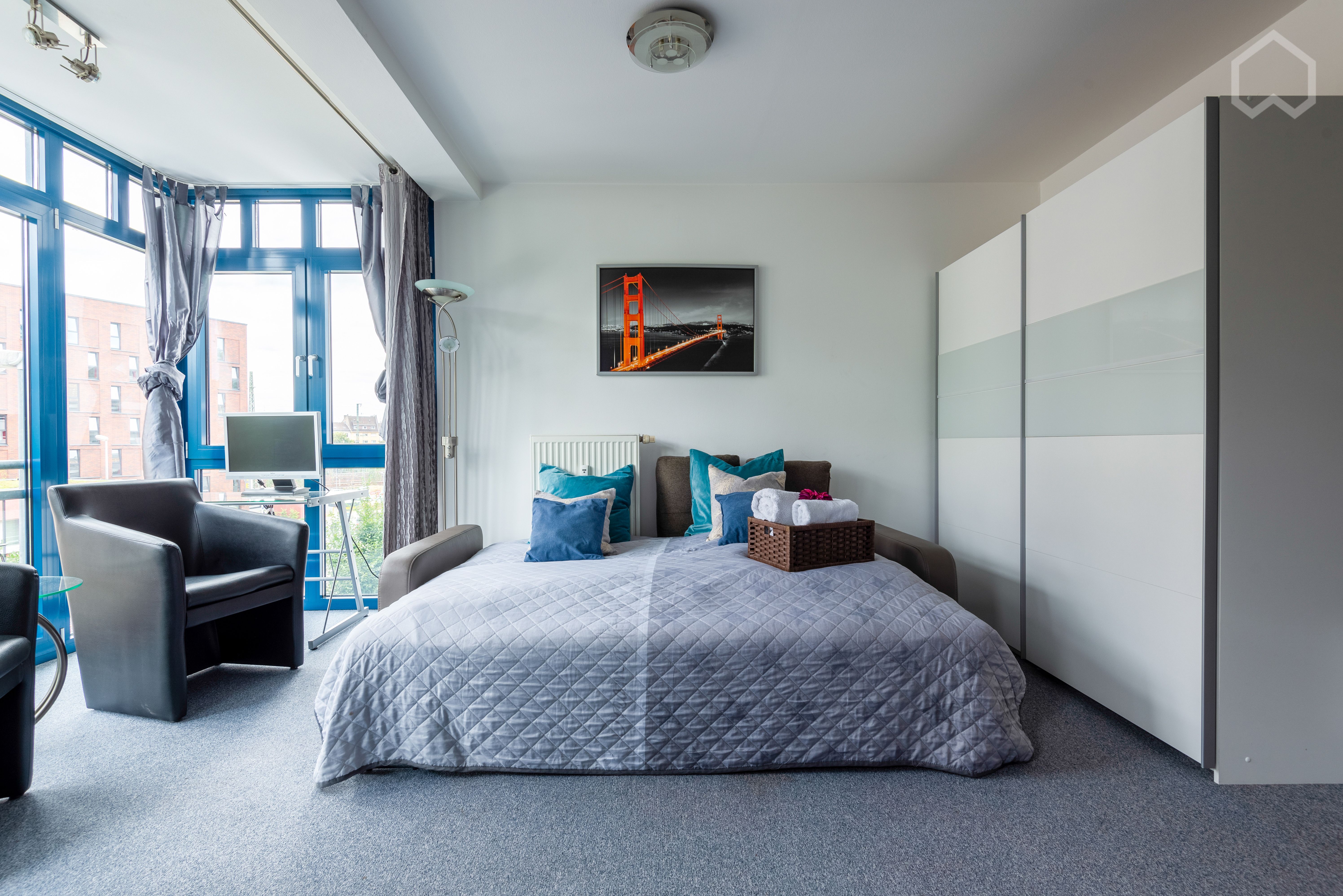 Modern, Bright & Comfortable 1 Room Apartment, Floor-To-Ceiling Panoramic Windows Near Main Station - 21