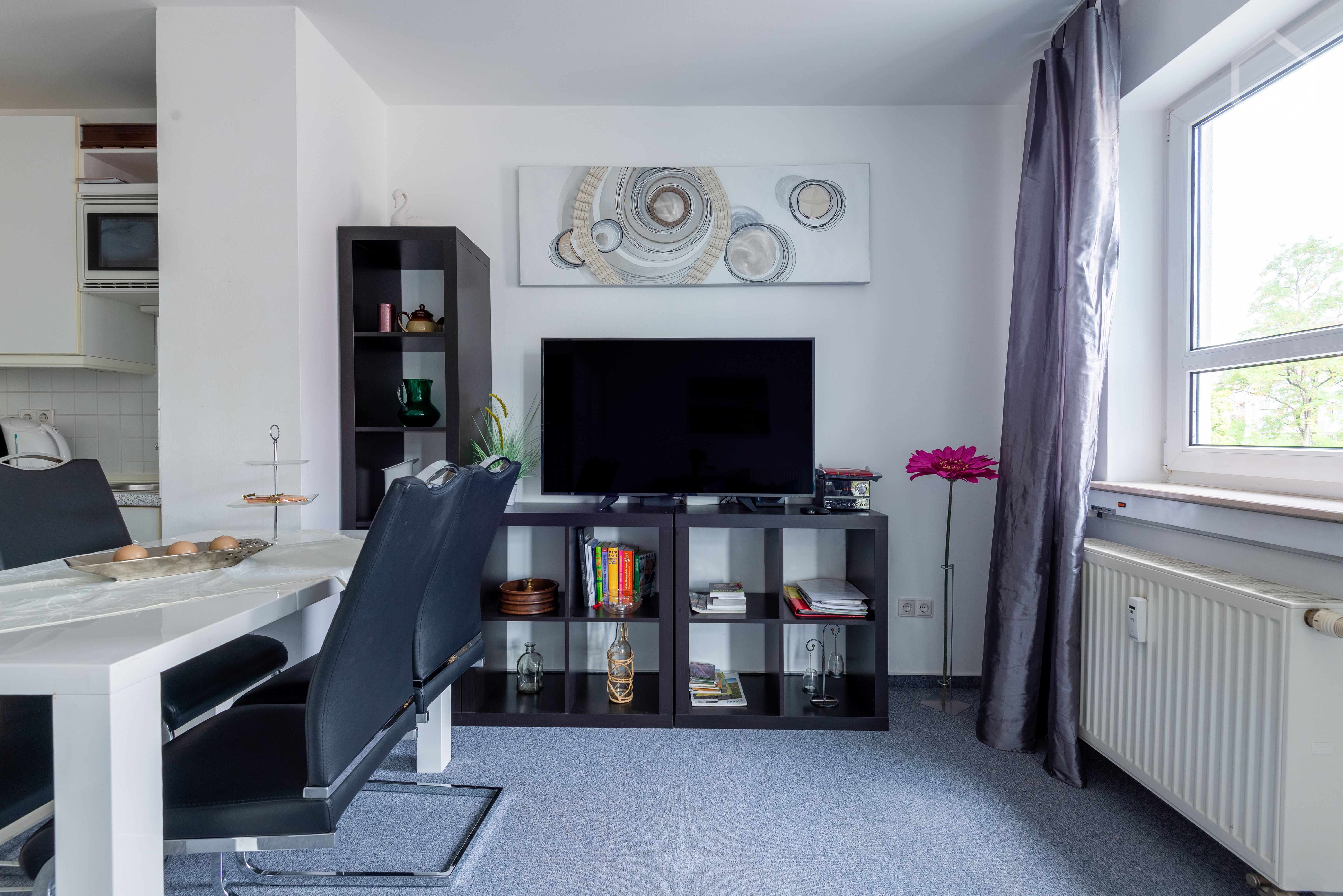 Modern, Bright & Comfortable 1 Room Apartment, Floor-To-Ceiling Panoramic Windows Near Main Station - 13