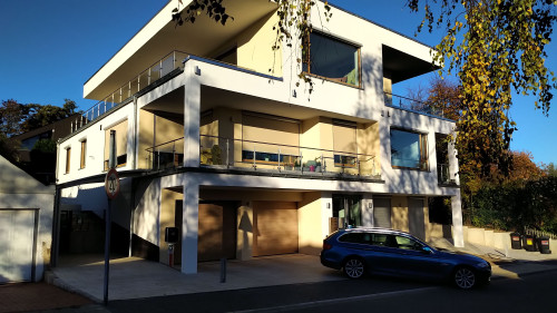 Luxux-Business-Home with Sauna and Green Sourrounding