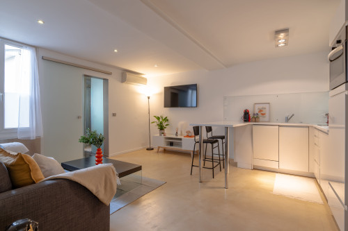 Quiet 1BR w/AC - Near Opera & Champs-Élysées