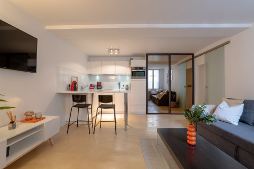 Quiet 1BR w/AC - Near Opera & Champs-Élysées