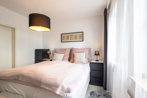 Rob’s Suite: 2-room apartment with panoramic views of Opernplatz and bedroom with private bathroom - Gallery - 7