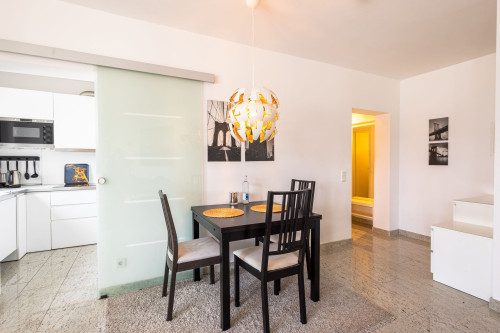 Rob’s Suite: 2-room apartment with panoramic views of Opernplatz and bedroom with private bathroom