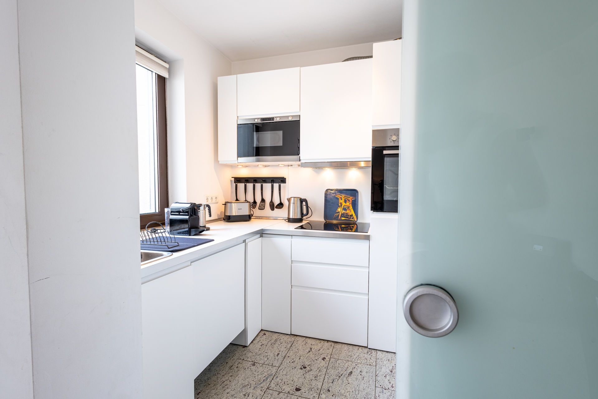 Rob’s Suite: 2-Room Apartment With Panoramic Views Of Opernplatz And Bedroom With Private Bathroom - 43