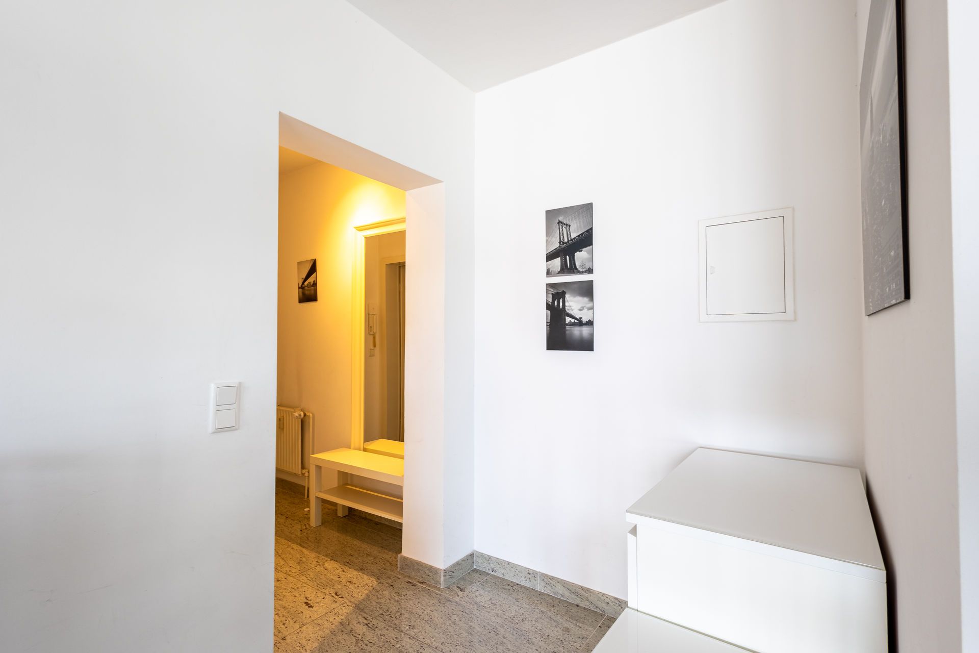 Rob’s Suite: 2-Room Apartment With Panoramic Views Of Opernplatz And Bedroom With Private Bathroom - 9