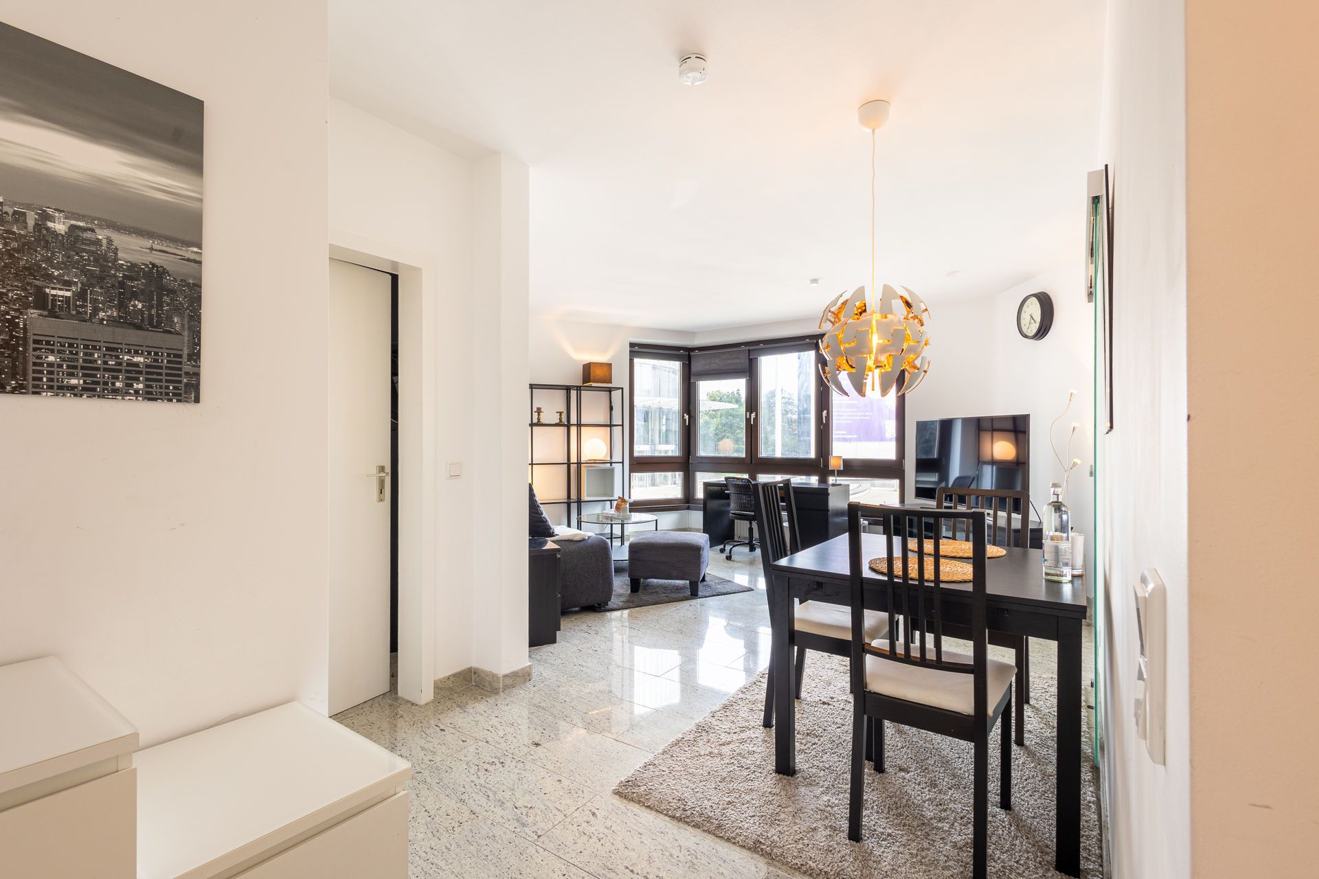 Rob’s Suite: 2-Room Apartment With Panoramic Views Of Opernplatz And Bedroom With Private Bathroom - 47