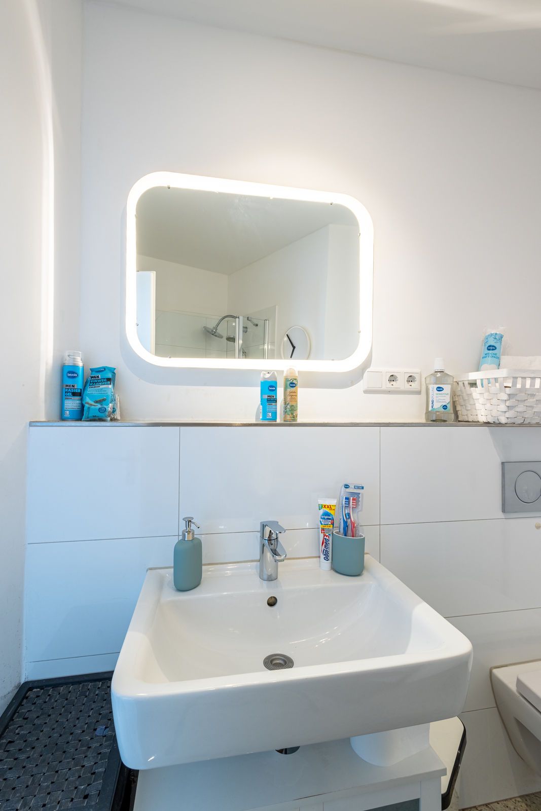 Rob’s Suite: 2-Room Apartment With Panoramic Views Of Opernplatz And Bedroom With Private Bathroom - 14