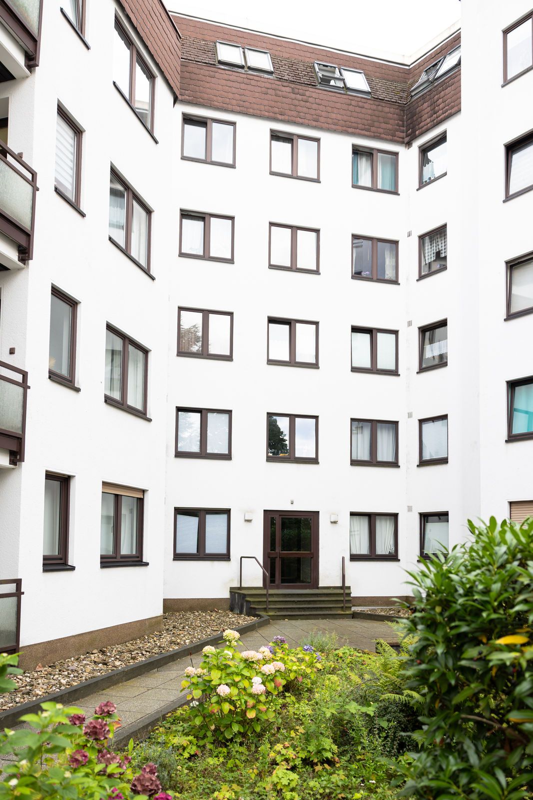 Rob’s Suite: 2-Room Apartment With Panoramic Views Of Opernplatz And Bedroom With Private Bathroom - 6