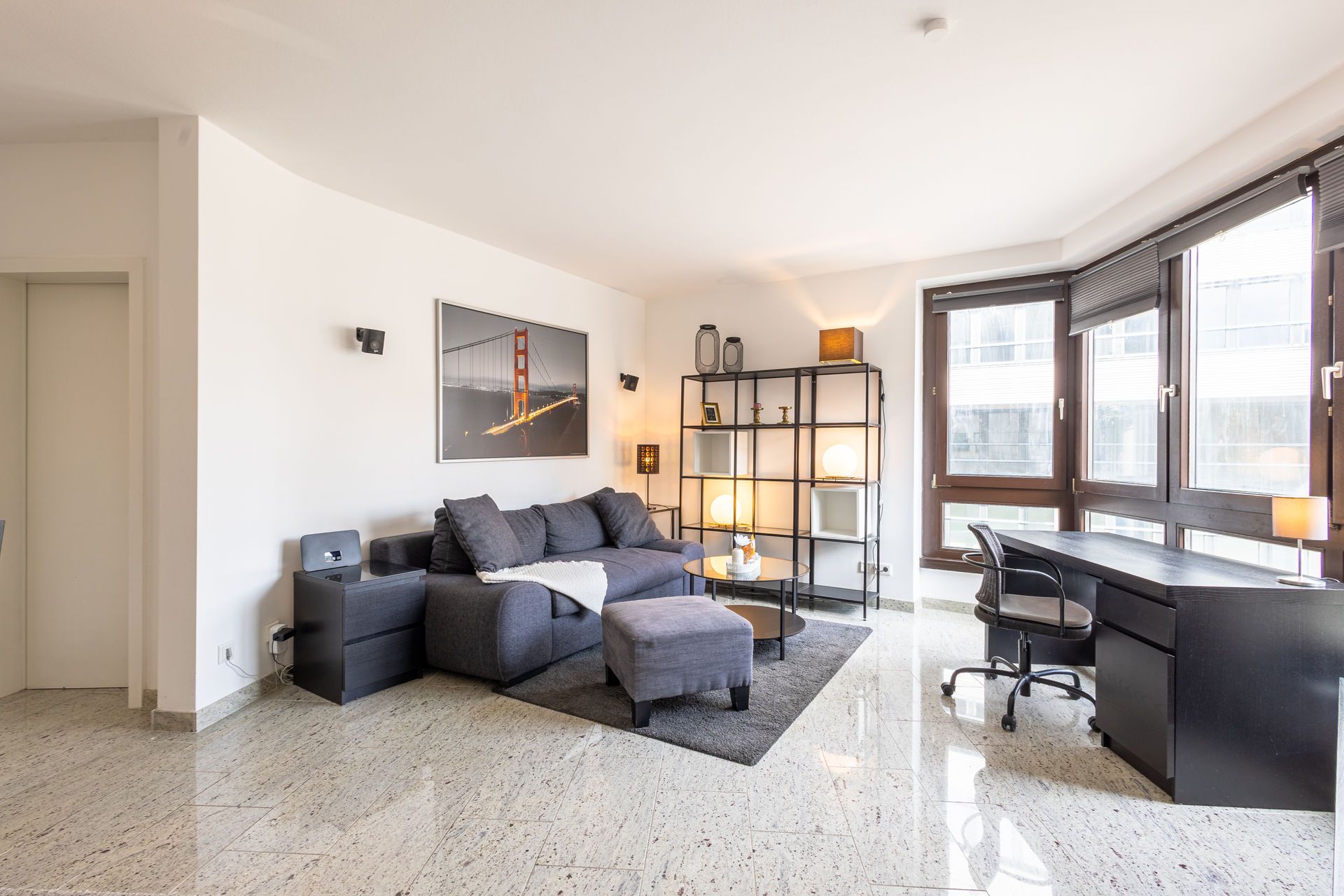 Rob’s Suite: 2-Room Apartment With Panoramic Views Of Opernplatz And Bedroom With Private Bathroom - 50