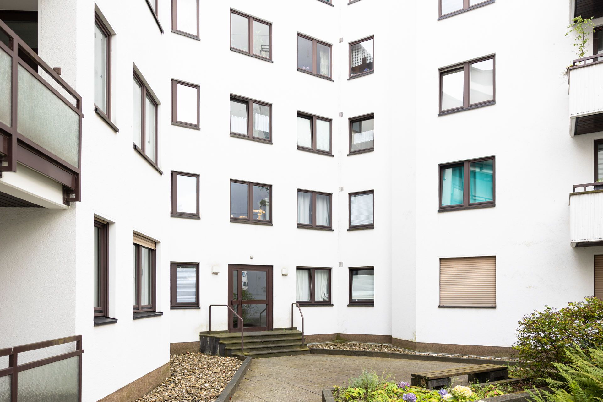 Rob’s Suite: 2-Room Apartment With Panoramic Views Of Opernplatz And Bedroom With Private Bathroom - 7