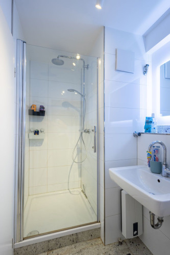 Rob’s Place – Quiet 2-Room Oasis - Gallery - 24
