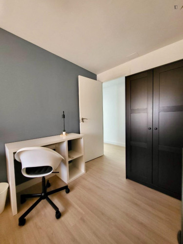 Cosy single bedroom in Sant Blai