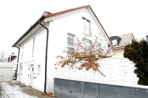 Quiet and charming apartment in vibrant neighbourhood