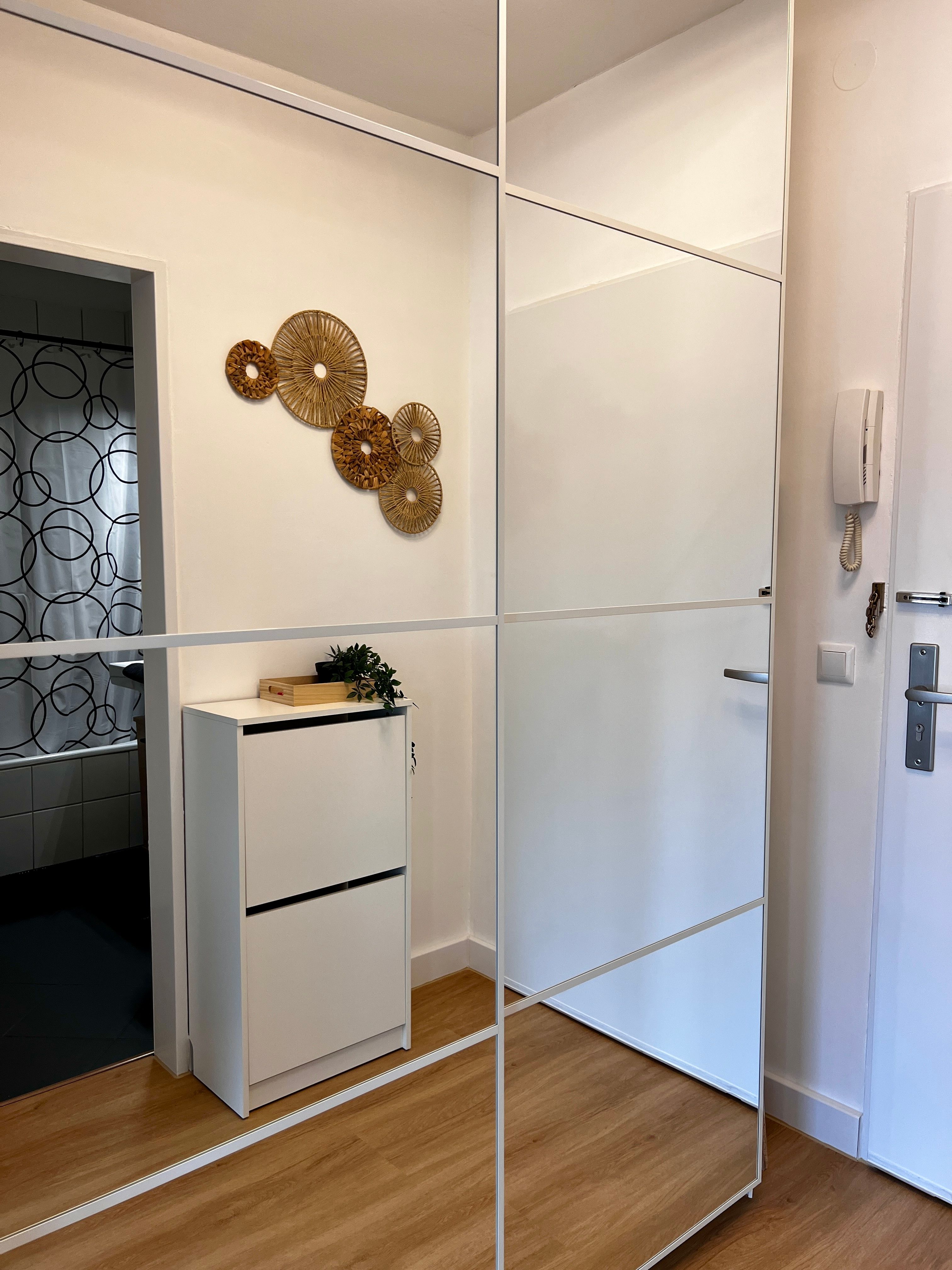  Charming, Fully Furnished 1-Room Apartment With Large West-Facing Balcony In Flensburg  -  Charming, fully furnished 1-room apartment with large west-facing balcony in Flensburg  - Gallery -  12