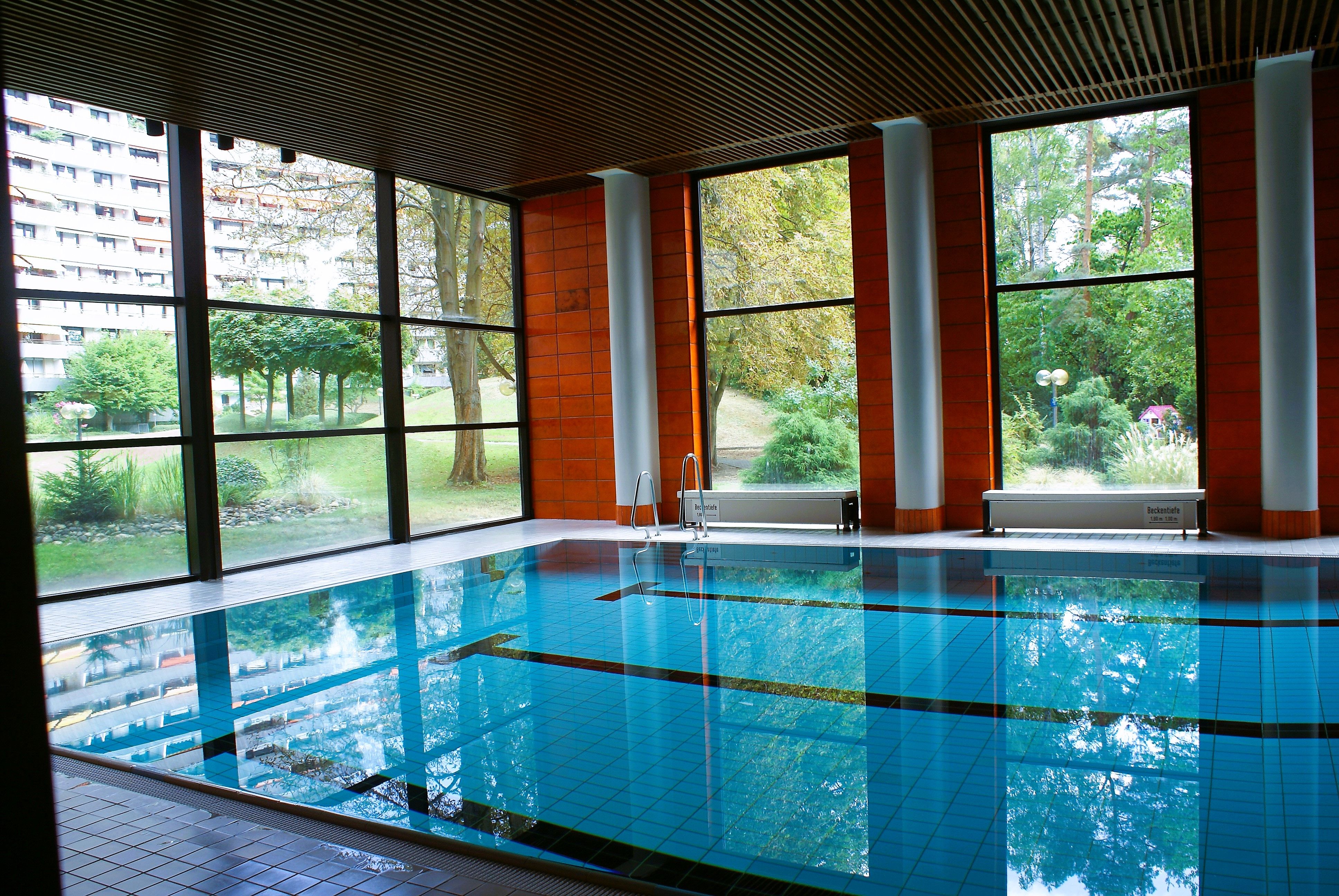 Designer Suite W/ Terrace & Swimmingpool In Frankfurt (By Subway: 5 Min To Central Station, 3 Min To - 9