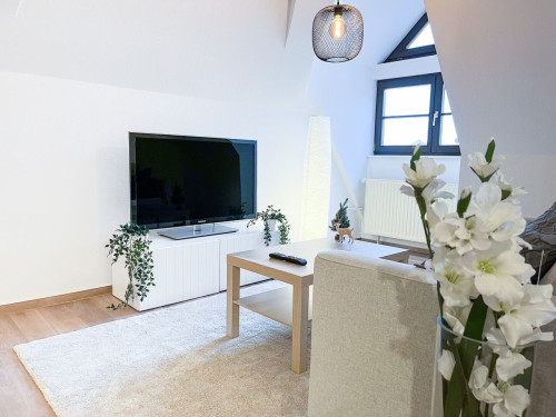 Free WiFi & Coffee / Lovely 3 Rooms Flat