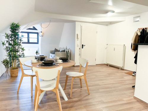 Free WiFi & Coffee / Lovely 3 Rooms Flat