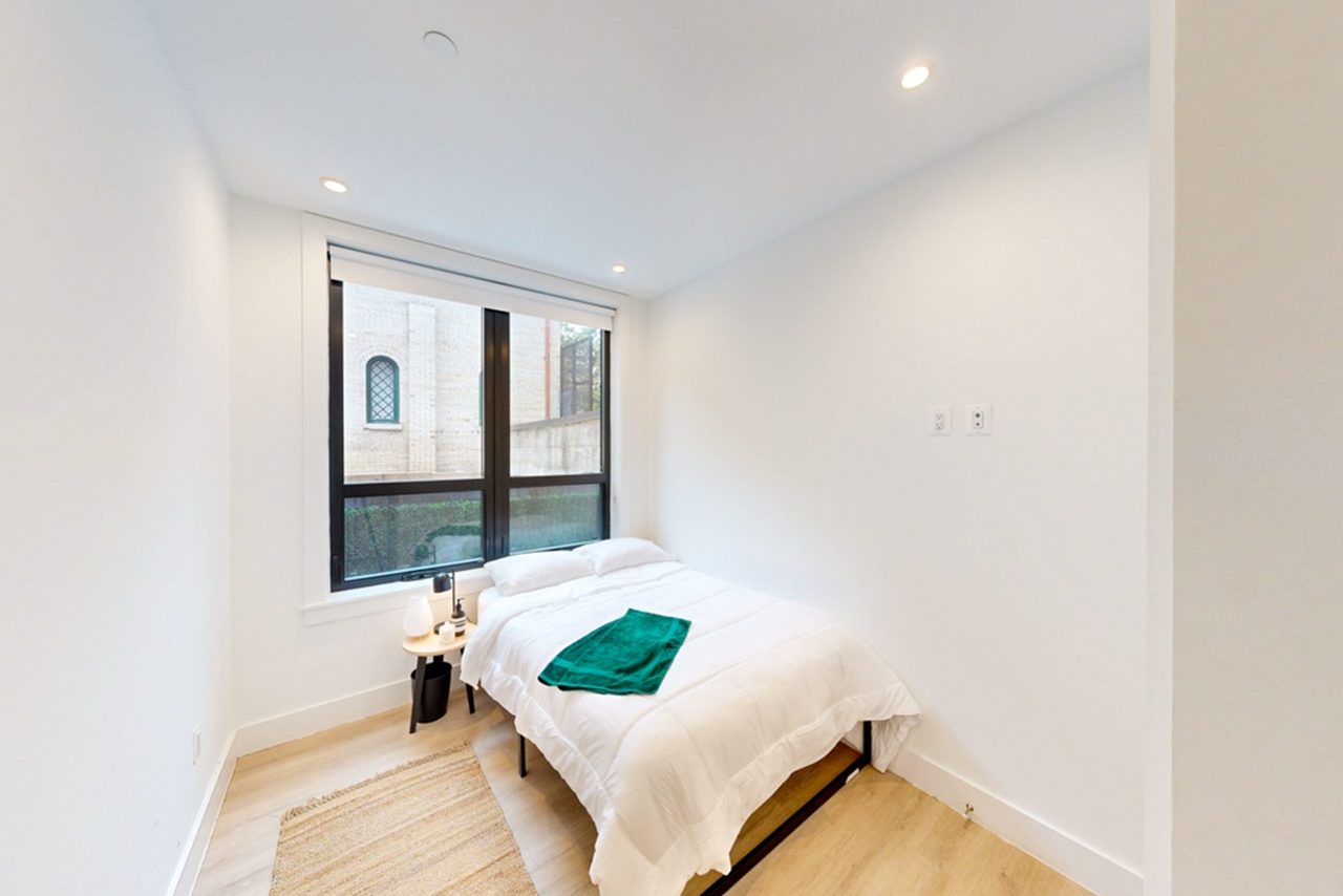  #1902: Dupont Circle - Queen Bedroom D  -  #1902: Dupont Circle  - Gallery -  1