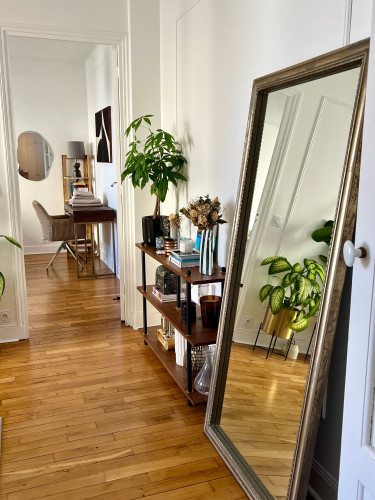 Parisian apartment near the Eiffel Tower