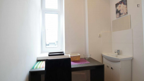 Warm single bedroom in the Centrum district