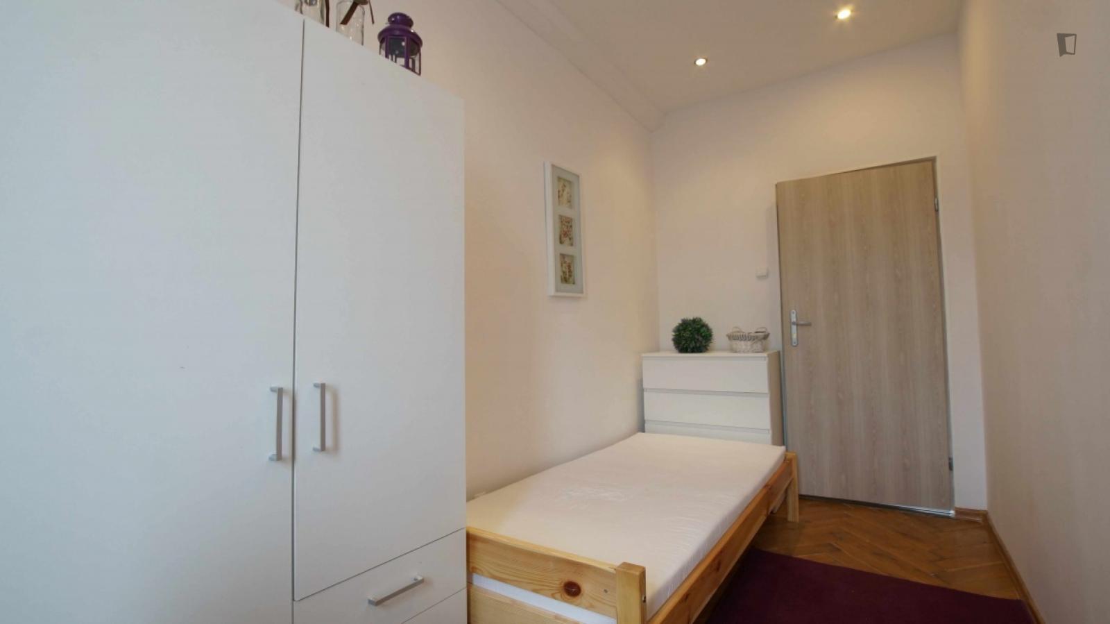 Warm Single Bedroom In The Centrum District - 1