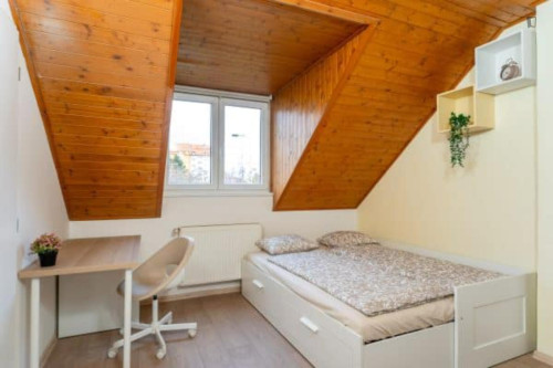 Very comfy studio near the Prague-Kačerov train station