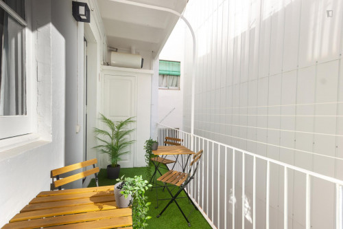 Luminous DOUBLE BEDROOM near Collblanc Metro Station! - Gallery - 3