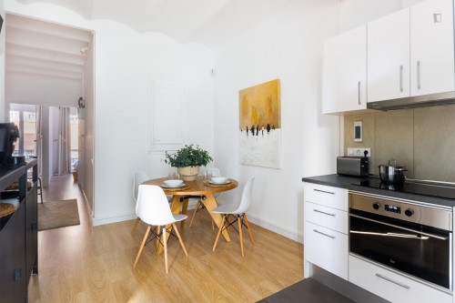Luminous DOUBLE BEDROOM near Collblanc Metro Station! - Gallery - 8