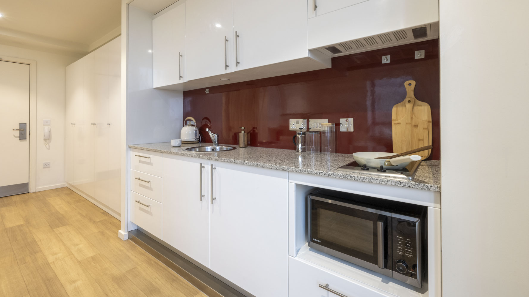  Standard Studio Silver  -  Wood Lane Studios  - Gallery -  2