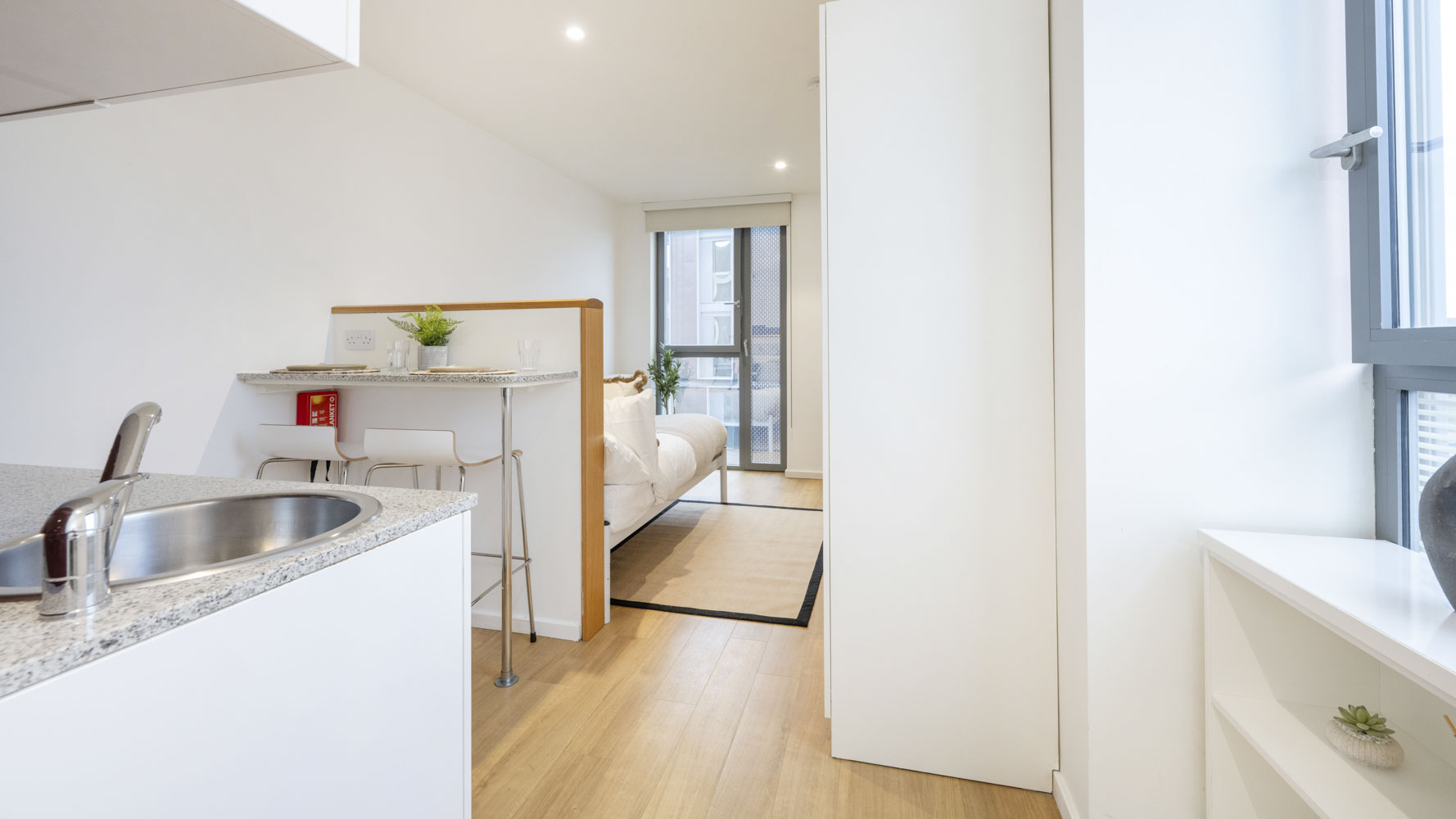  Standard Studio Gold - Dual Aspect  -  Wood Lane Studios  - Gallery -  8