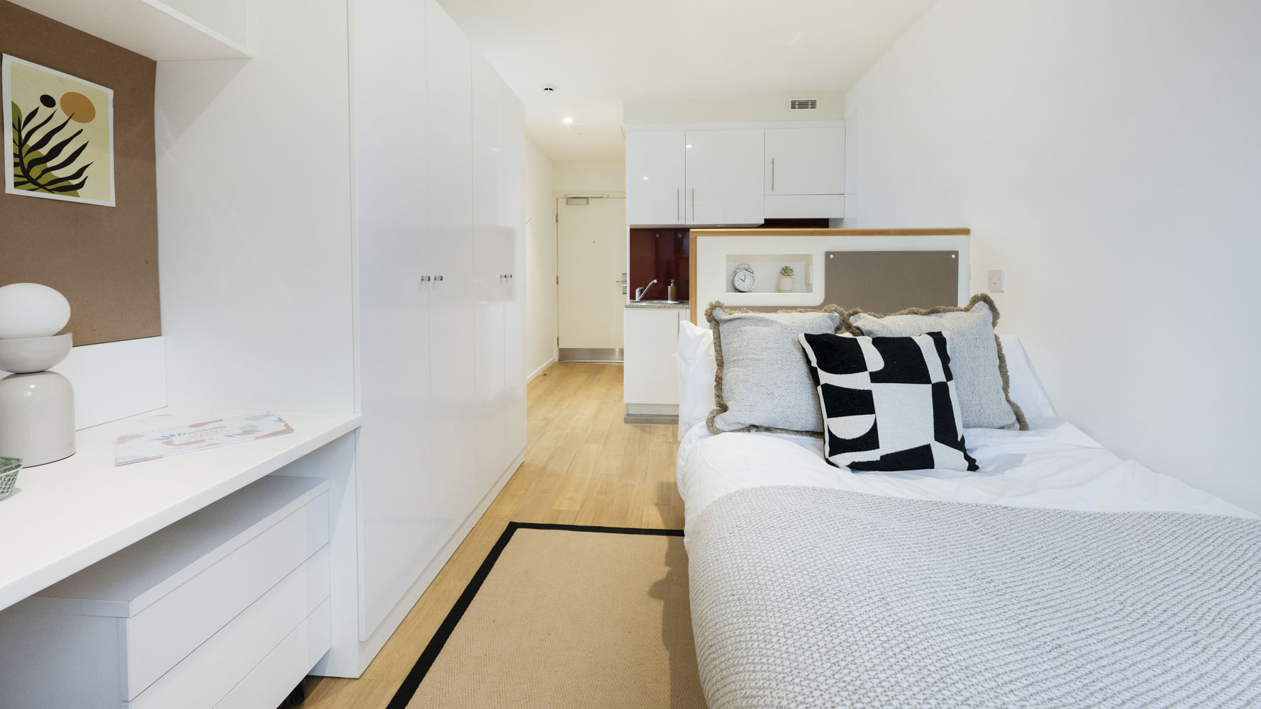  Standard Studio Gold - Dual Aspect  -  Wood Lane Studios  - Gallery -  9