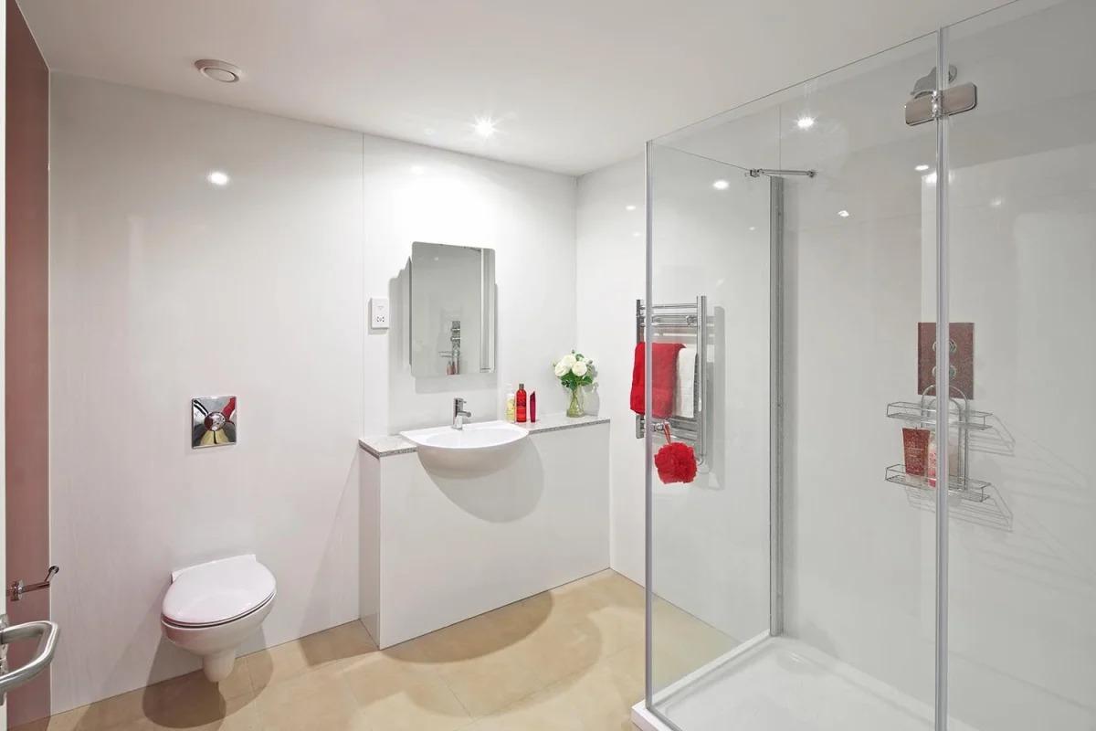  Deluxe Premium - Accessible Room  -  Wood Lane Studios  - Gallery -  7