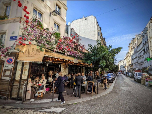 Fully renovated apartment in Montmartre