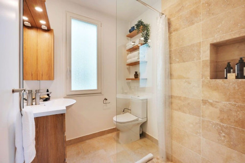 Fully renovated apartment in Montmartre