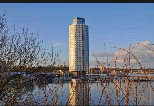 Modern and Newly Renovated Apartment in the Wikingturm