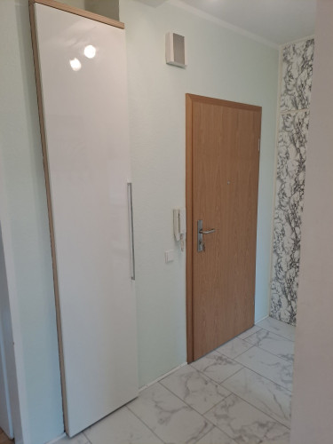 Bright, spacious 2-Room-Apartment with Conservatory in Düsseldorf-Benrath with good Connection