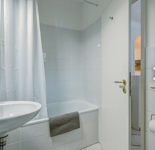 Exklusive, hochwertig möblierte 2-Zimmer-Wohnung in Bestlage München