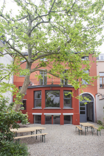 Charming Coliving Oasis with Artistic Flair in Vibrant Saint-Josse