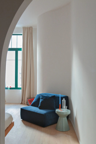 Creative Coliving Oasis in Vibrant Saint-Josse with Artistic Flair