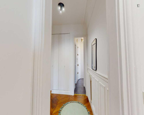 Ample double bedroom in Saint-Georges