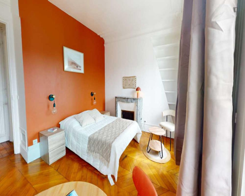 Brilliant double bedroom in Saint-Georges