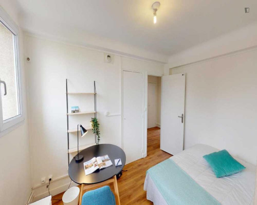 Very nice double bedrom in Porte d'Asnières