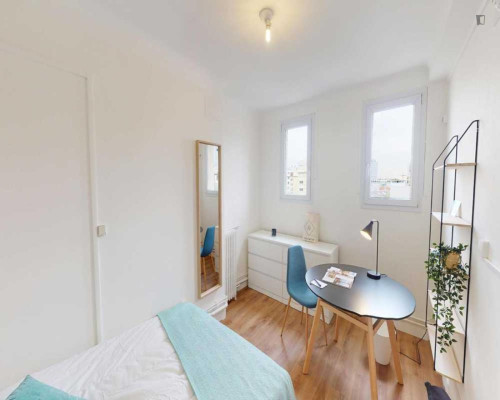 Very nice double bedrom in Porte d'Asnières