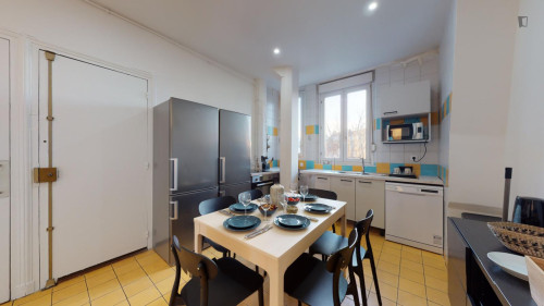 Very cool double bedroom in Vitry-sur-Seine