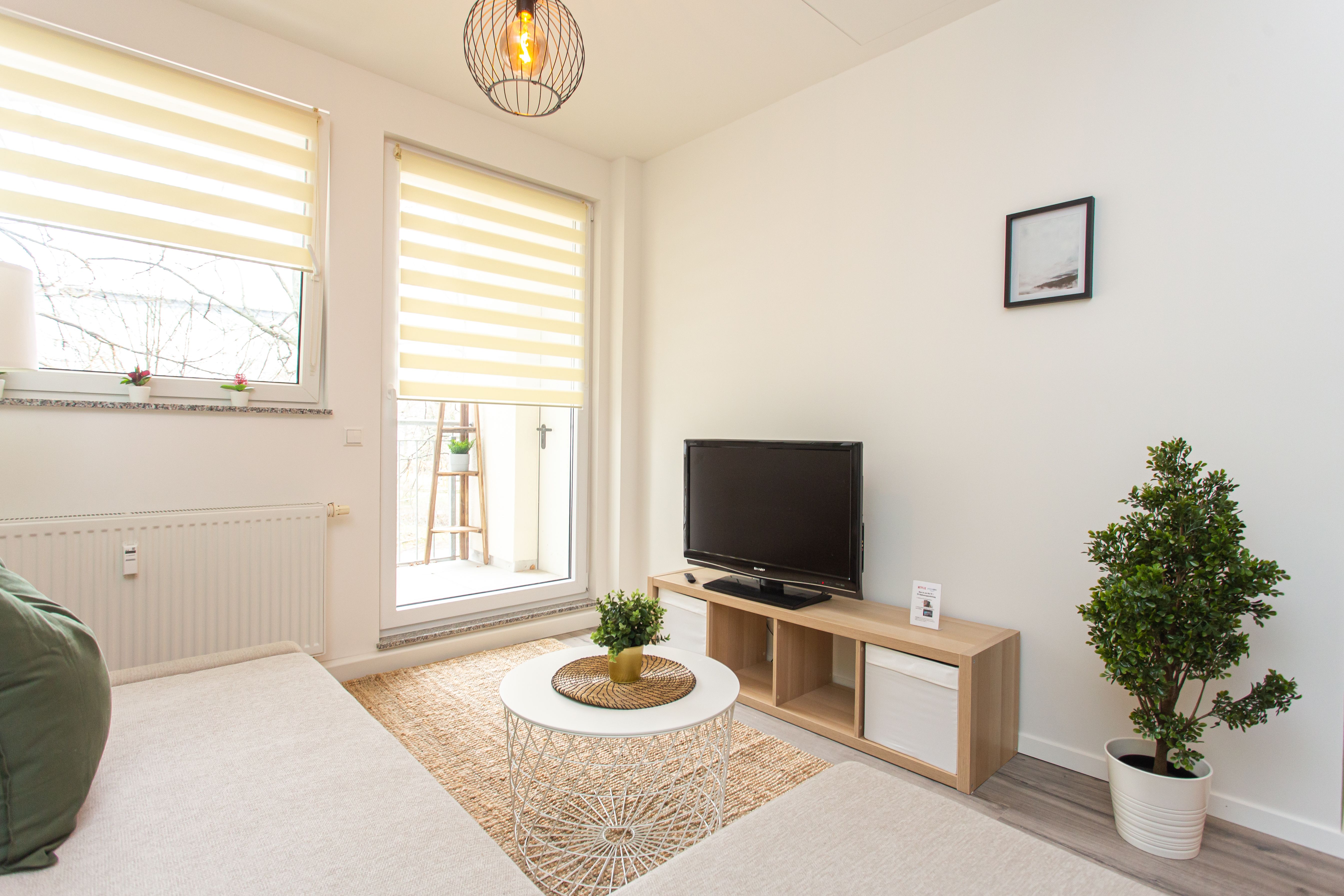 Studio Apartment In City Centre With Balkony - 13