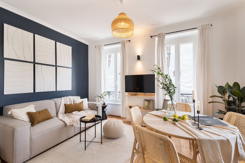 2 bedrooms in Batignolles