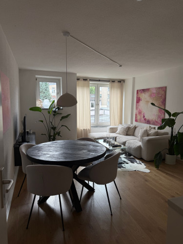 Modern, fully furnished 2-room apartment in Düsseldorf-Bilk