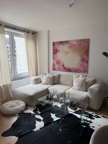Modern, fully furnished 2-room apartment in Düsseldorf-Bilk